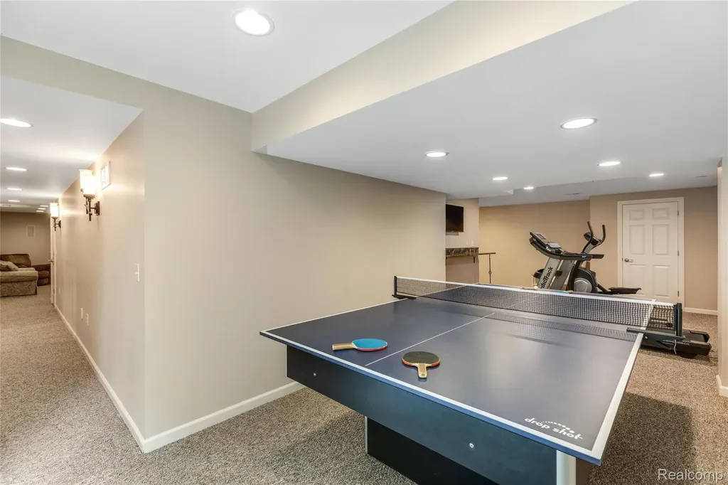 50777 Chesapeake Drive Novi City MI 48374