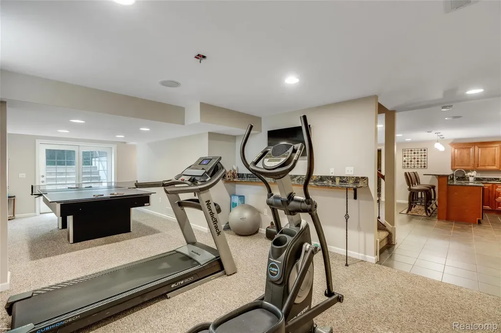 50777 Chesapeake Drive Novi City MI 48374