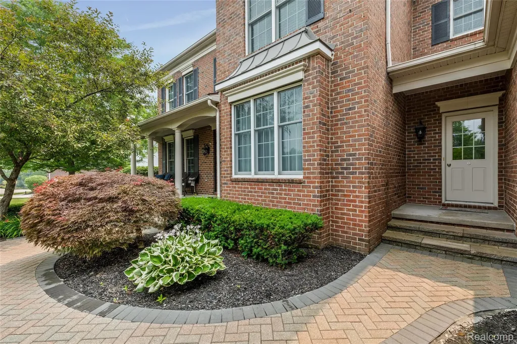 50777 Chesapeake Drive Novi City MI 48374