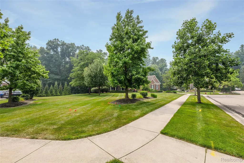 50777 Chesapeake Drive Novi City MI 48374
