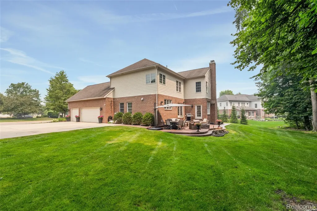 50777 Chesapeake Drive Novi City MI 48374