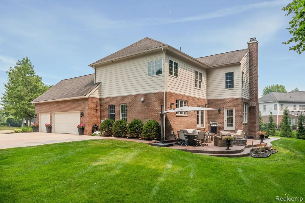 50777 Chesapeake Drive Novi City MI 48374