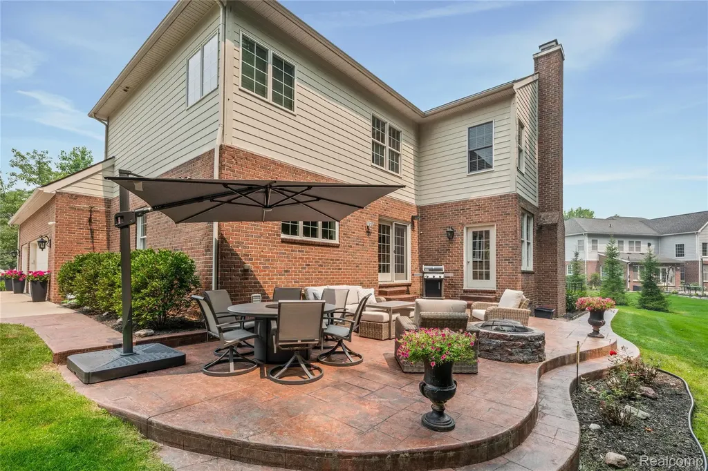 50777 Chesapeake Drive Novi City MI 48374