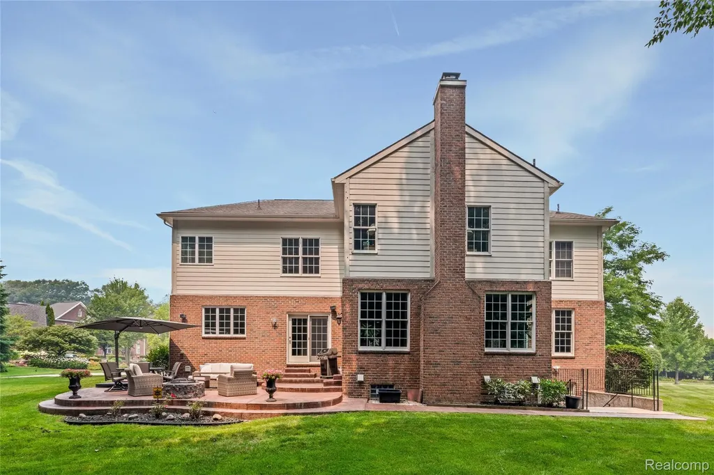 50777 Chesapeake Drive Novi City MI 48374