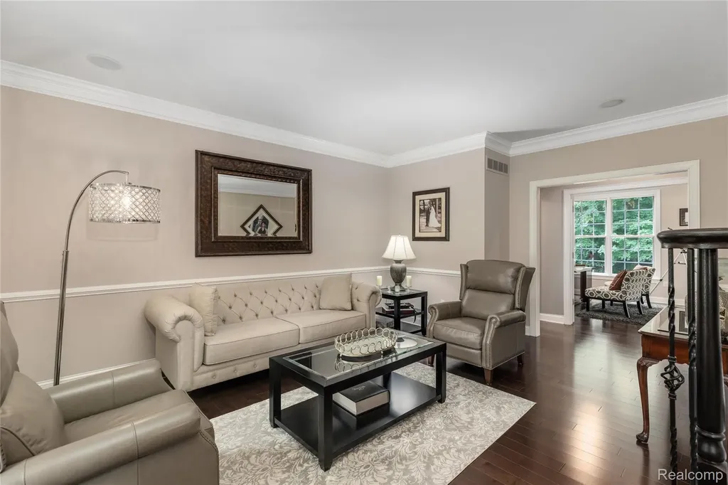 50777 Chesapeake Drive Novi City MI 48374