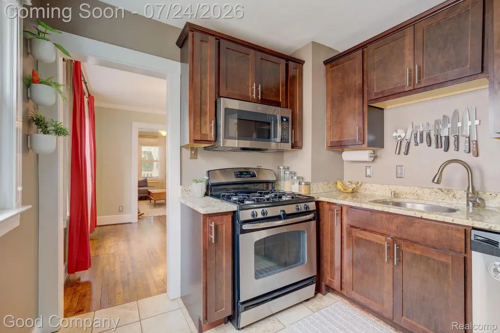 510 E Troy Street Ferndale City MI 48220