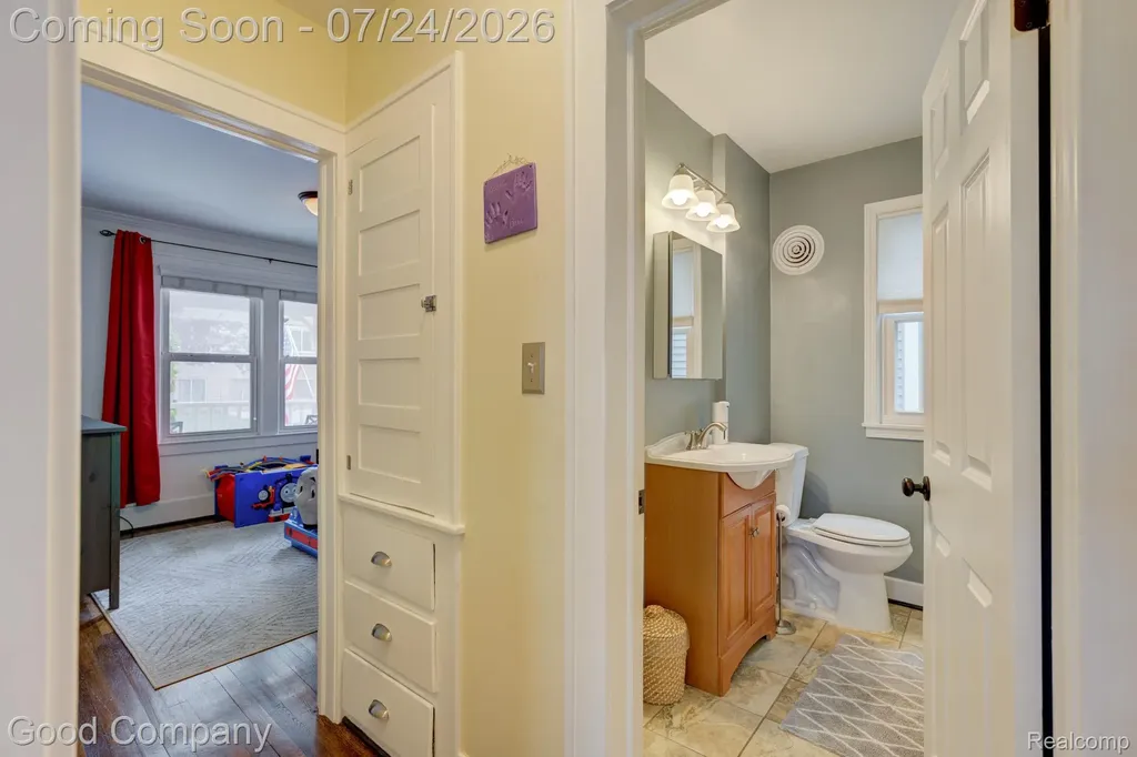 510 E Troy Street Ferndale City MI 48220