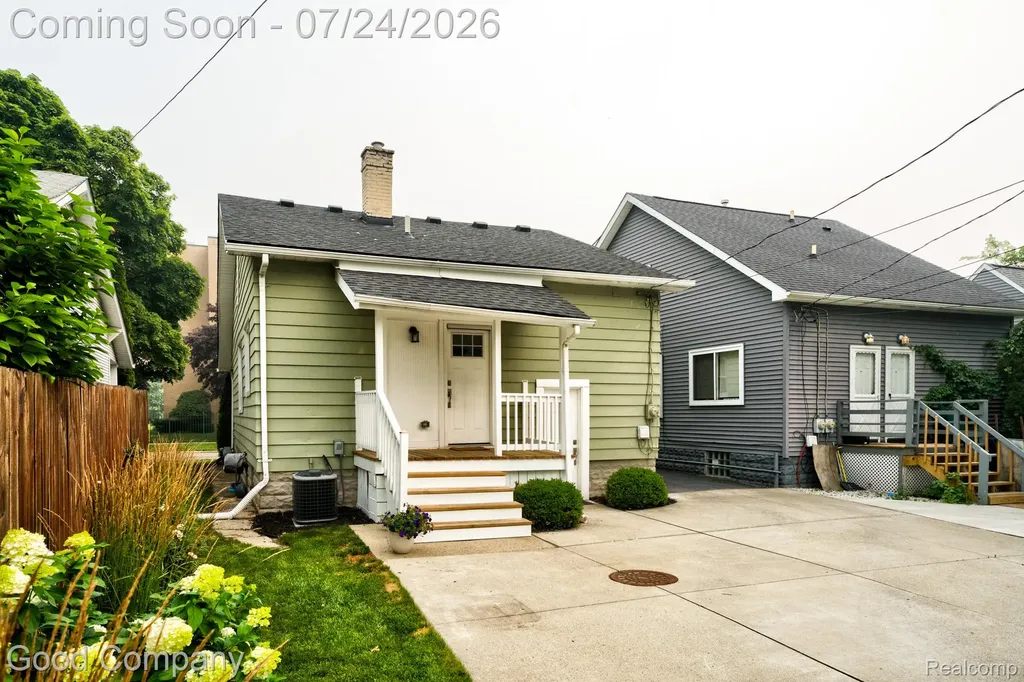 510 E Troy Street Ferndale City MI 48220