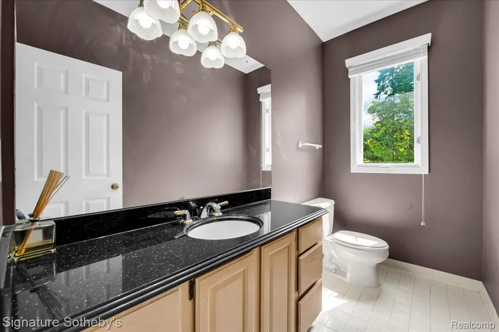 4866 Riverchase Drive Troy City MI 48098