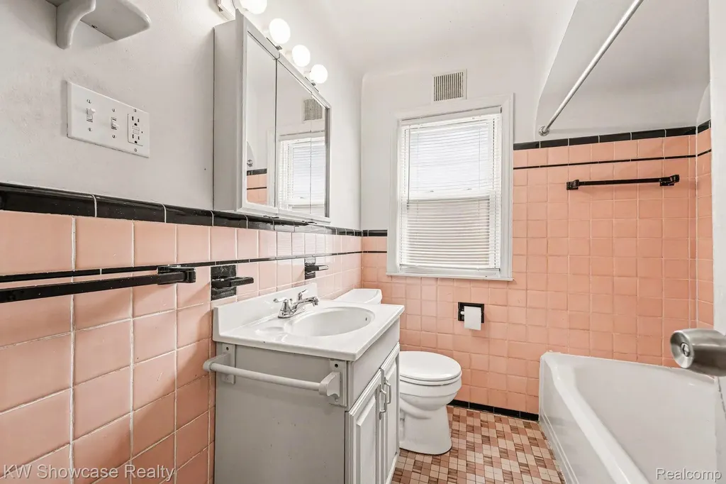 315 Jewell Street Ferndale City MI 48220