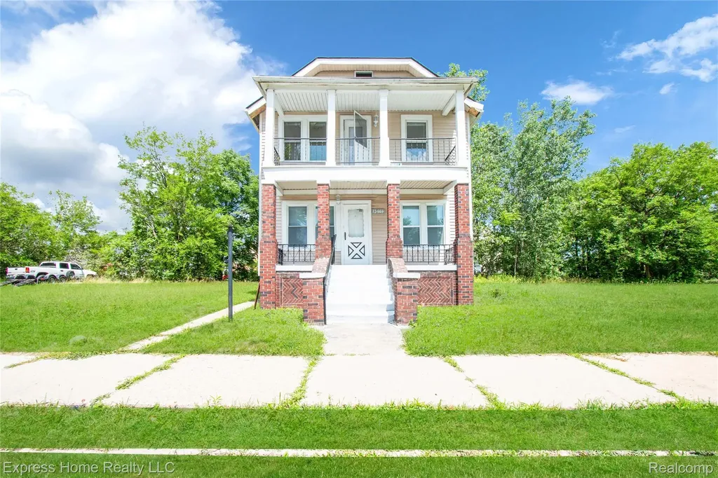 13484 Maine Street Detroit City MI 48212