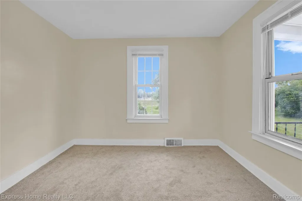 13484 Maine Street Detroit City MI 48212