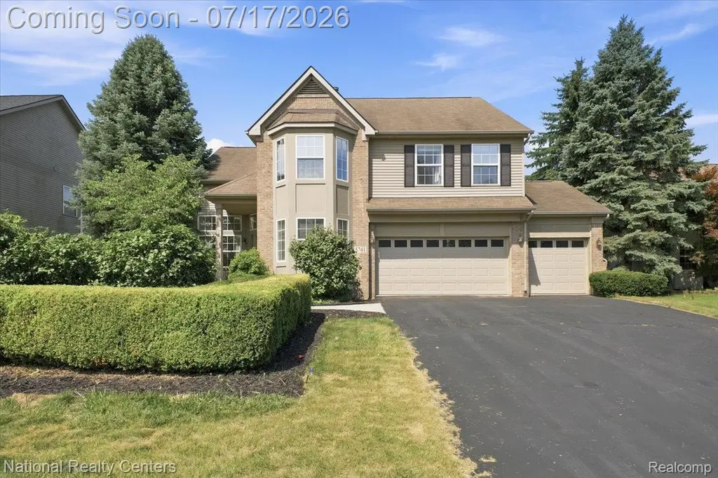 5741 Bingham Drive Commerce Charter Township MI 48382