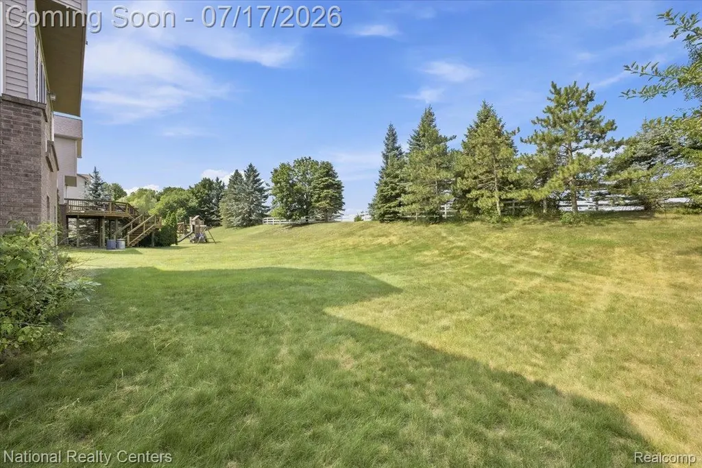 5741 Bingham Drive Commerce Charter Township MI 48382