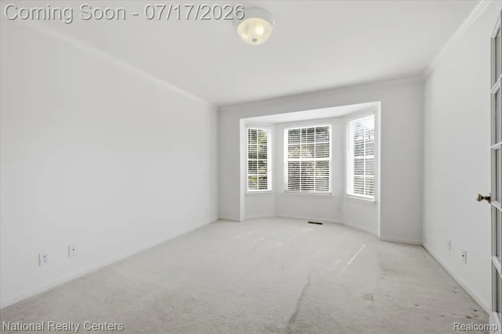 5741 Bingham Drive Commerce Charter Township MI 48382