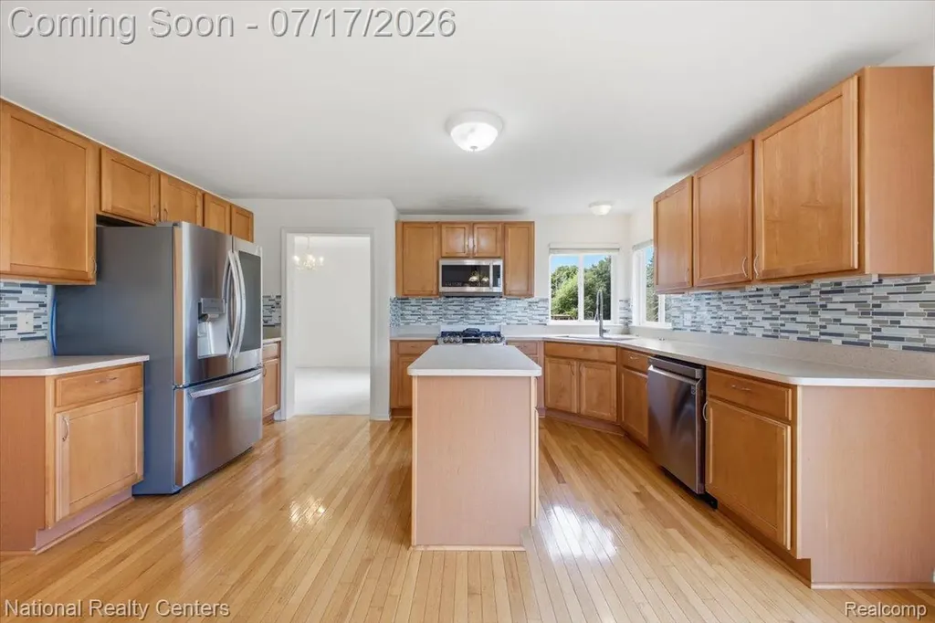 5741 Bingham Drive Commerce Charter Township MI 48382