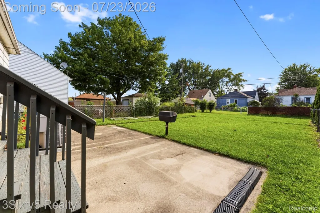 2063 10th Street Wyandotte City MI 48192
