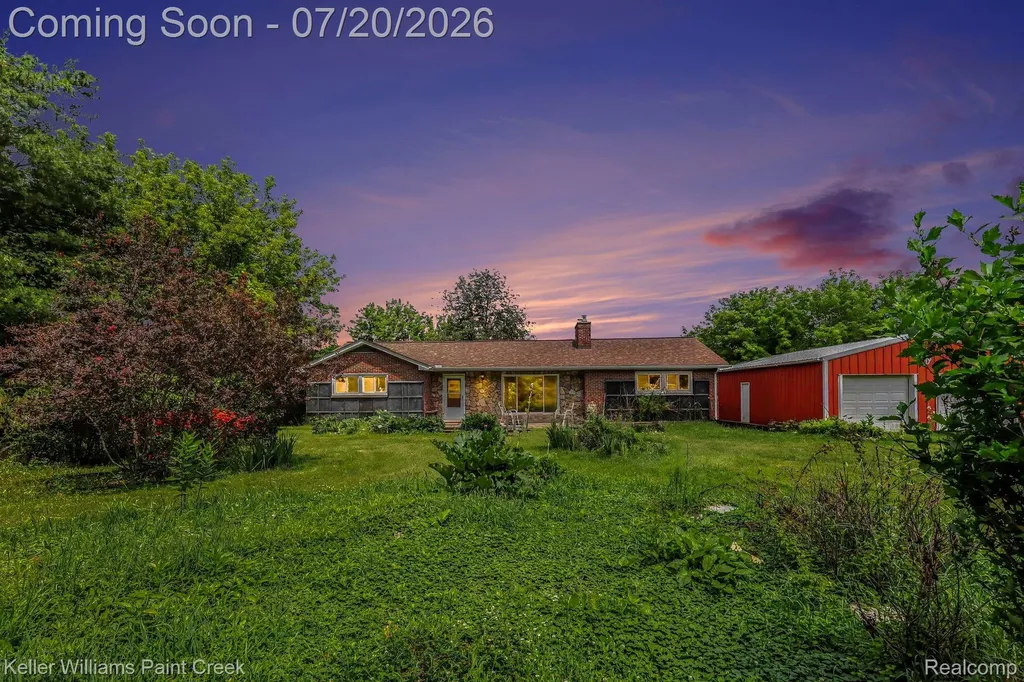 1371 E Leonard Road Addison Township MI 48367
