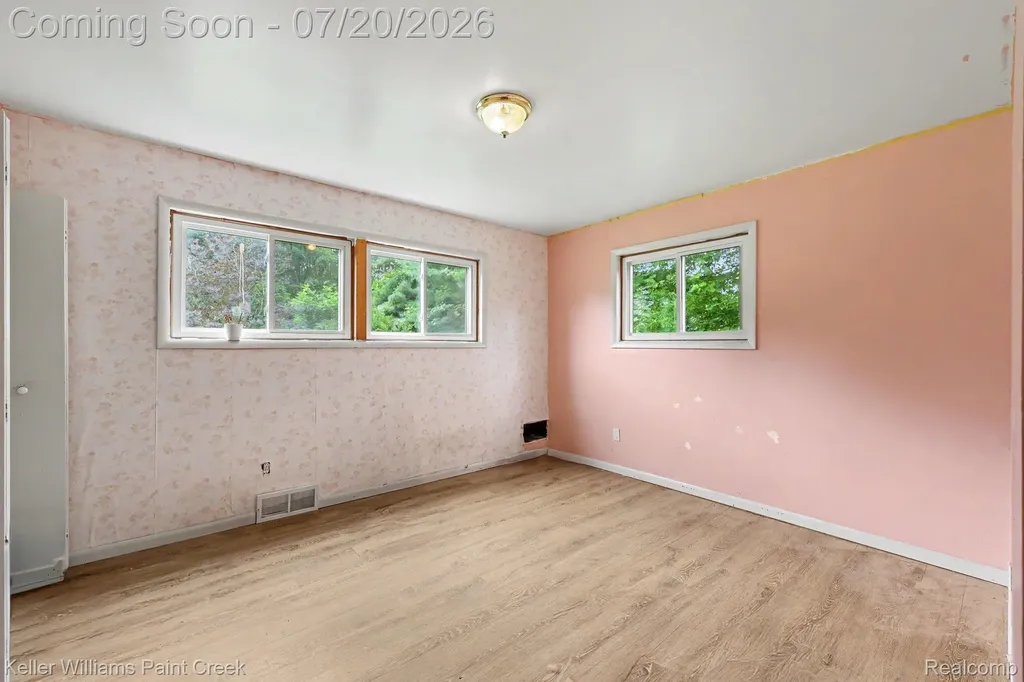 1371 E Leonard Road Addison Township MI 48367