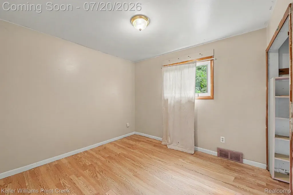 1371 E Leonard Road Addison Township MI 48367