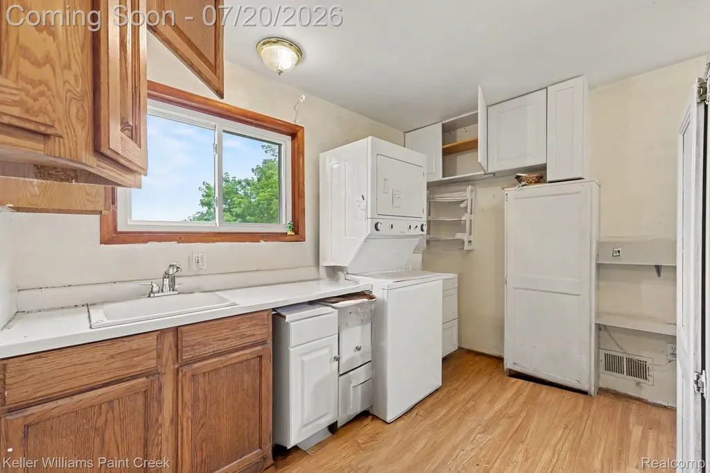 1371 E Leonard Road Addison Township MI 48367