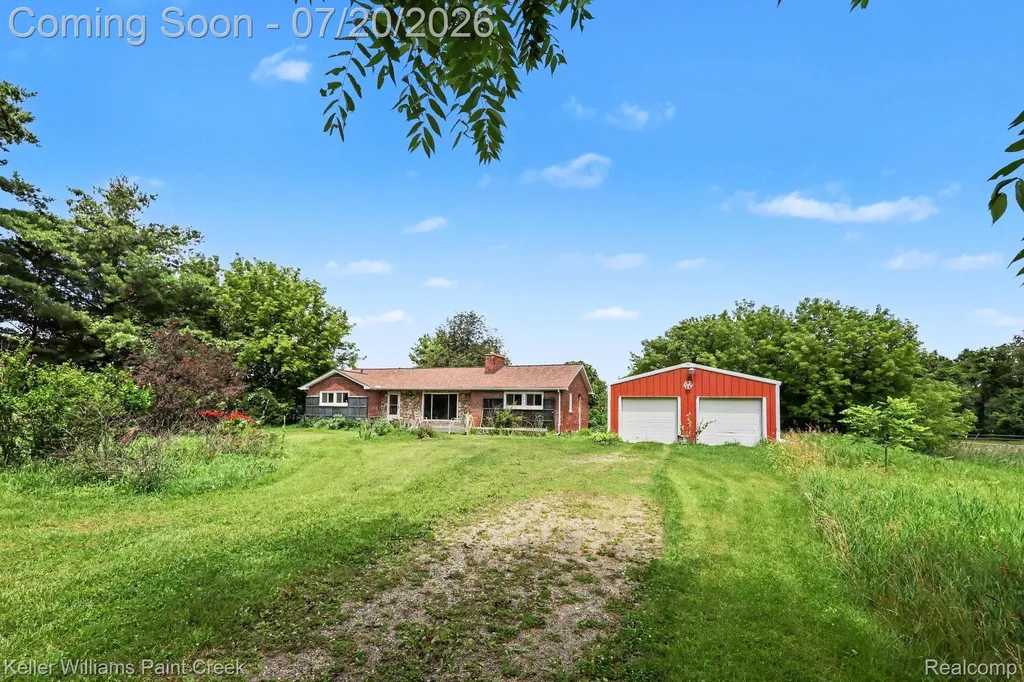 1371 E Leonard Road Addison Township MI 48367