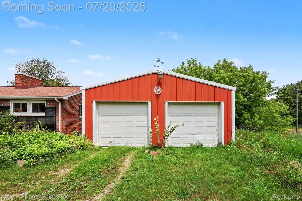 1371 E Leonard Road Addison Township MI 48367