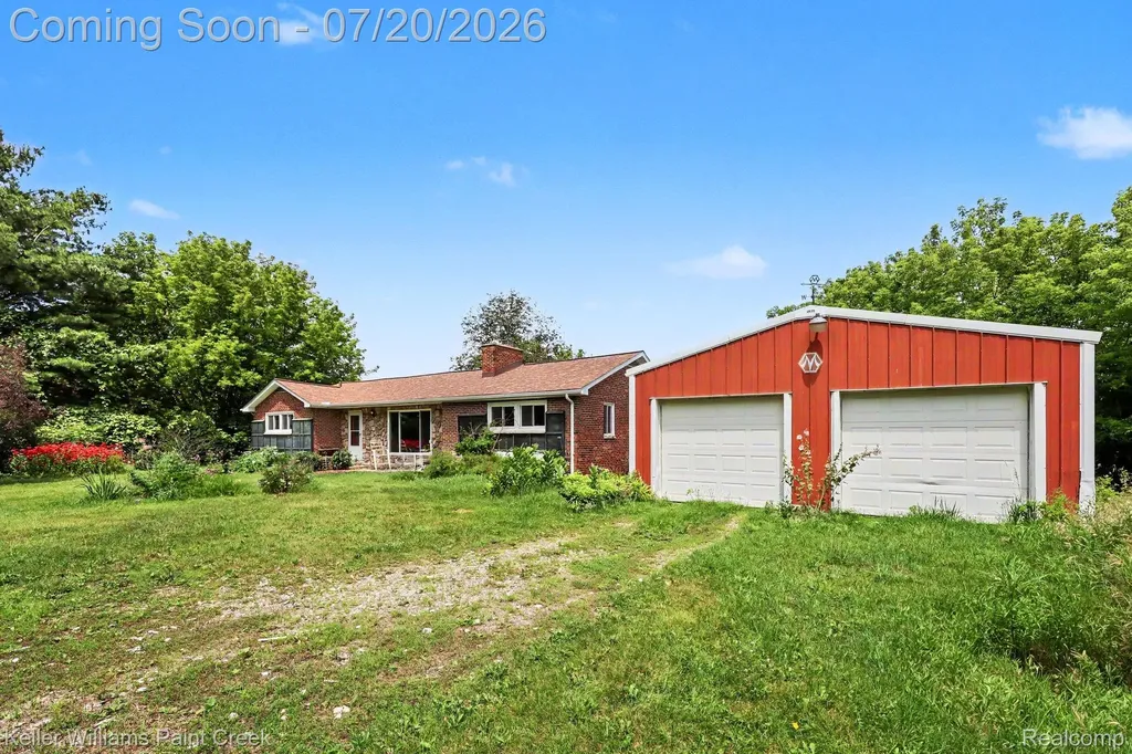 1371 E Leonard Road Addison Township MI 48367