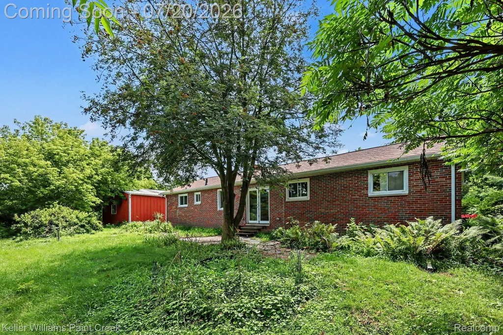 1371 E Leonard Road Addison Township MI 48367