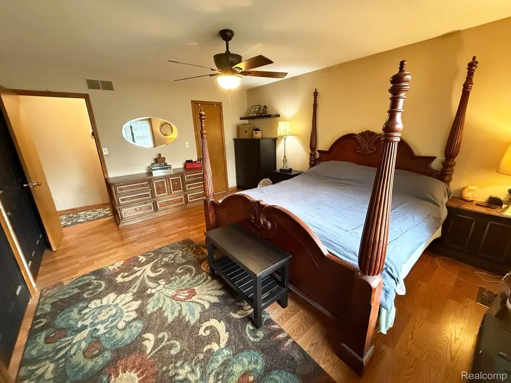 8819 Woodshire Drive White Lake Charter Township MI 48386