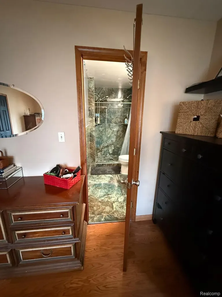 8819 Woodshire Drive White Lake Charter Township MI 48386