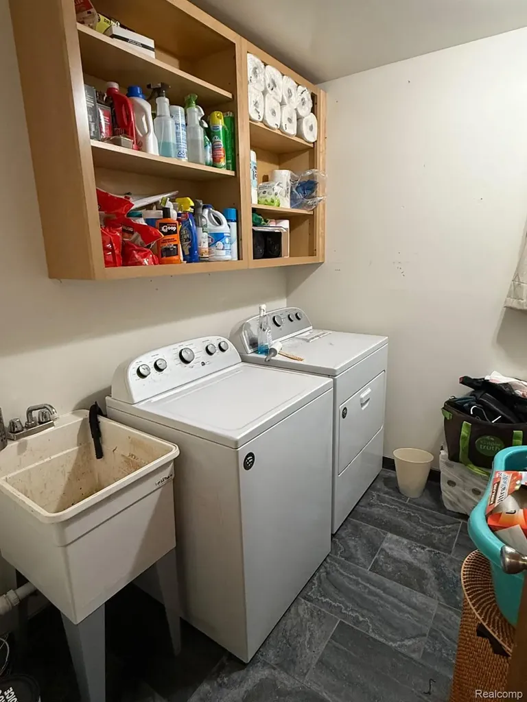 8819 Woodshire Drive White Lake Charter Township MI 48386