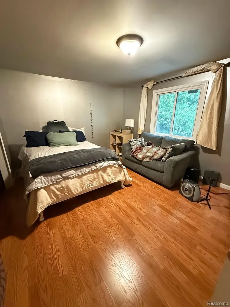 8819 Woodshire Drive White Lake Charter Township MI 48386