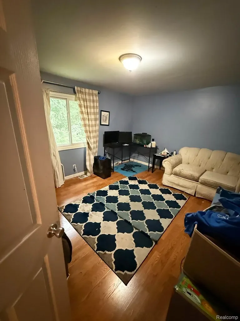 8819 Woodshire Drive White Lake Charter Township MI 48386