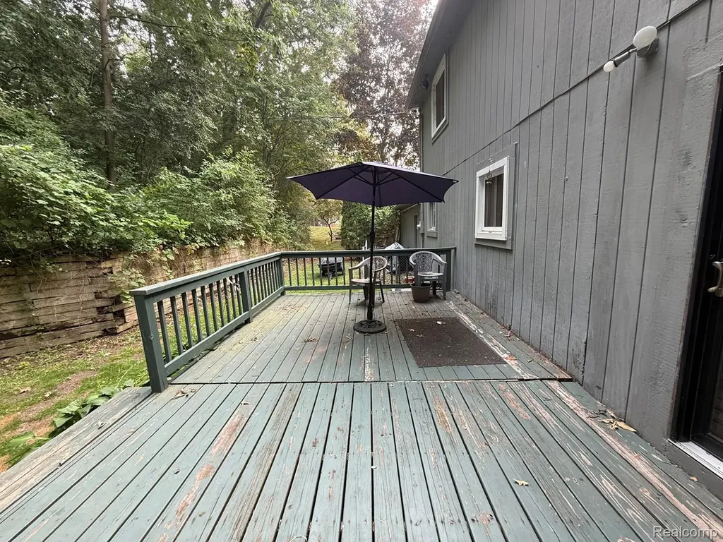 8819 Woodshire Drive White Lake Charter Township MI 48386