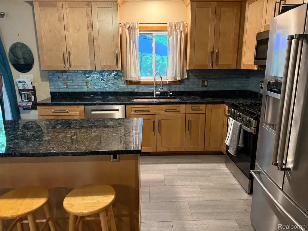 8819 Woodshire Drive White Lake Charter Township MI 48386