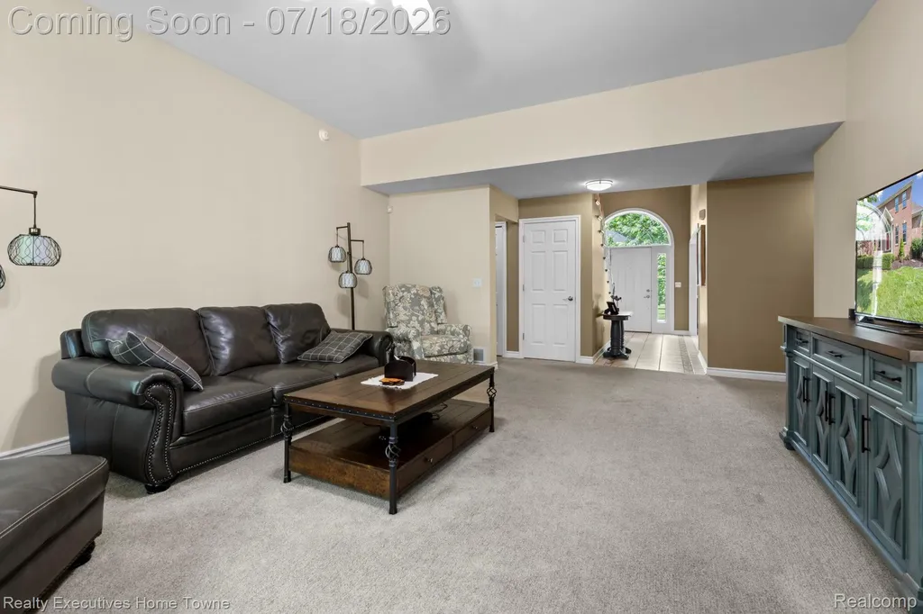 3276 Shorewood Avenue Fort Gratiot Charter Township MI 48059