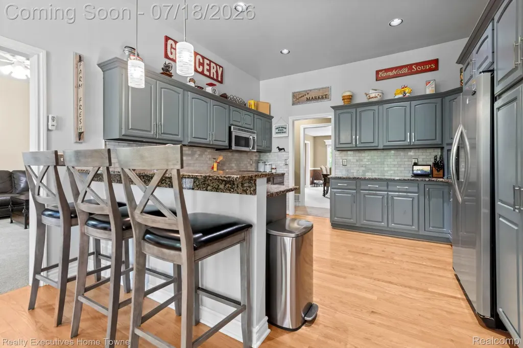 3276 Shorewood Avenue Fort Gratiot Charter Township MI 48059