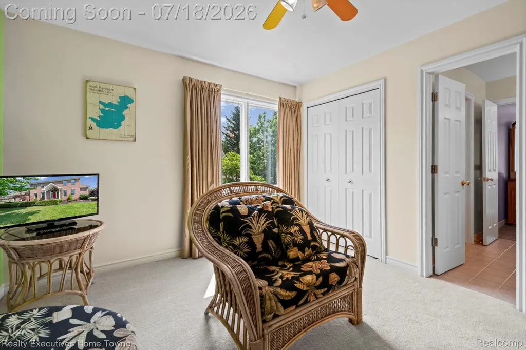 3276 Shorewood Avenue Fort Gratiot Charter Township MI 48059