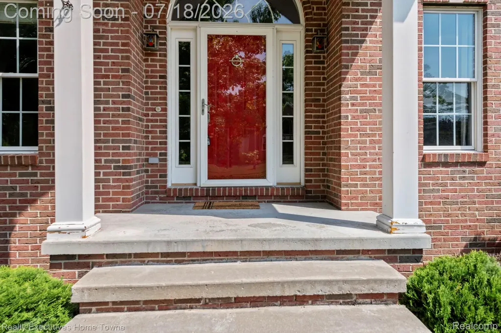 3276 Shorewood Avenue Fort Gratiot Charter Township MI 48059