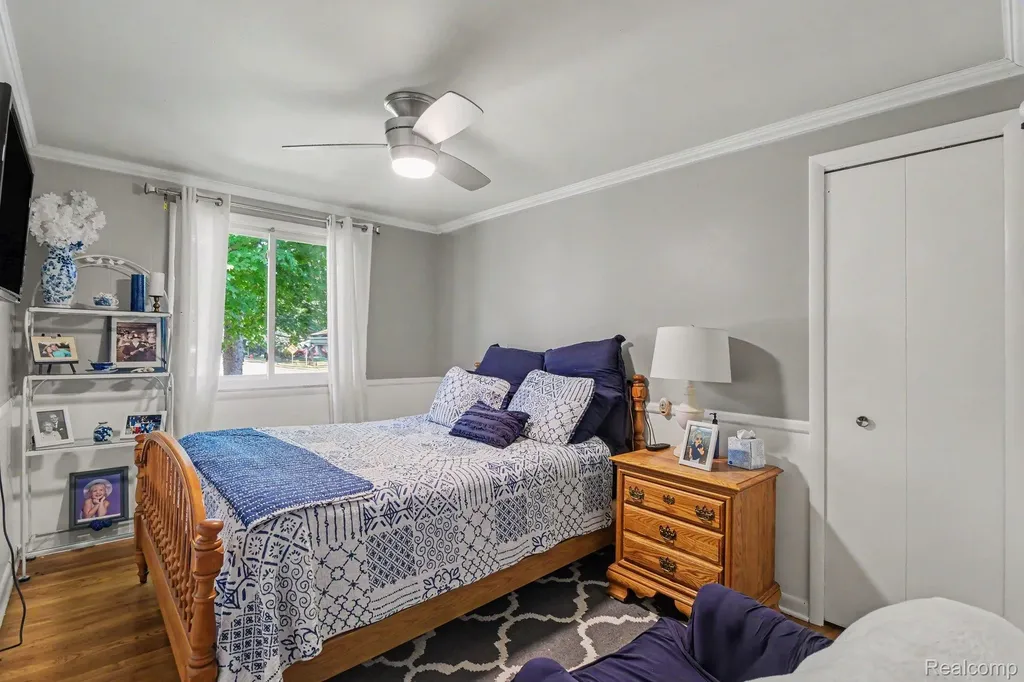 7370 Perry Lake Road Independence Charter Township MI 48348