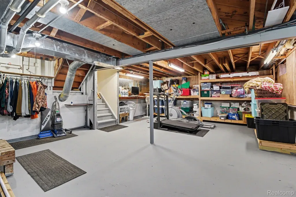 7370 Perry Lake Road Independence Charter Township MI 48348