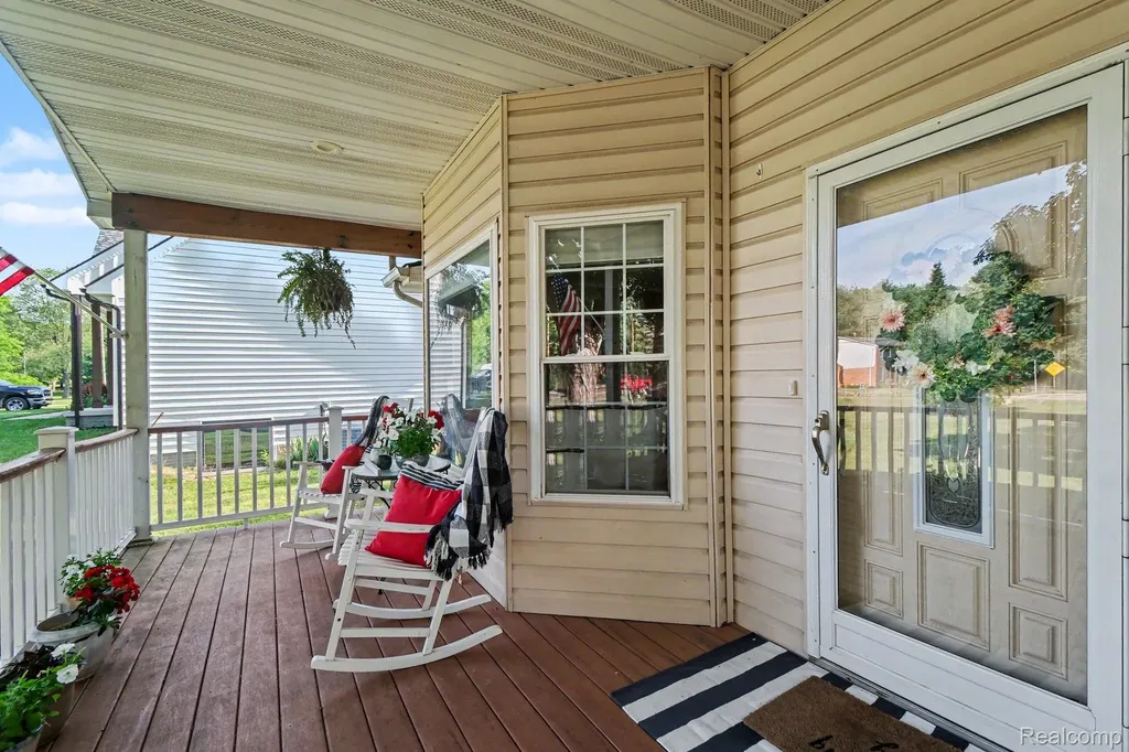 7370 Perry Lake Road Independence Charter Township MI 48348