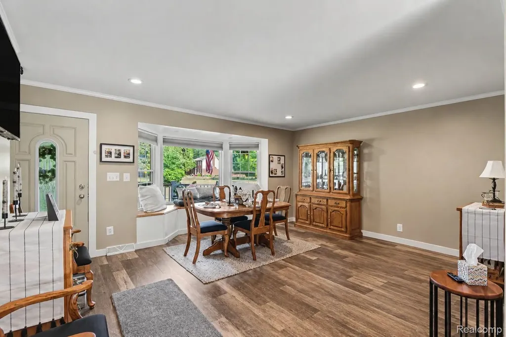 7370 Perry Lake Road Independence Charter Township MI 48348