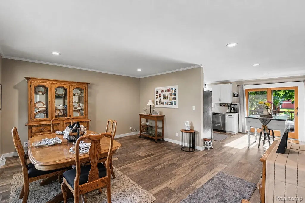 7370 Perry Lake Road Independence Charter Township MI 48348