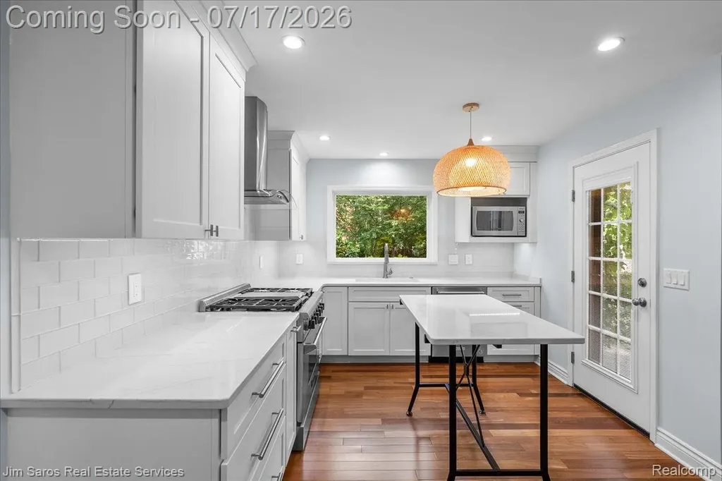 1023 Buckingham Road Grosse Pointe Park City MI 48230