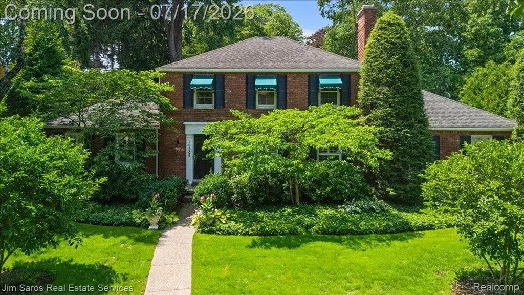 1023 Buckingham Road Grosse Pointe Park City MI 48230