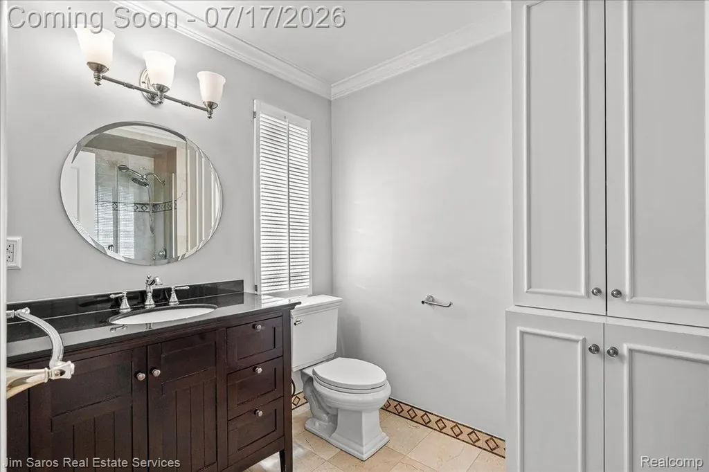 1023 Buckingham Road Grosse Pointe Park City MI 48230
