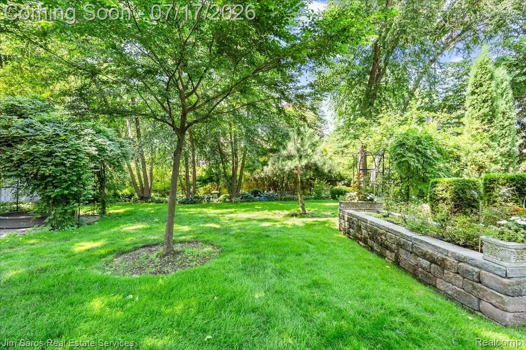 1023 Buckingham Road Grosse Pointe Park City MI 48230