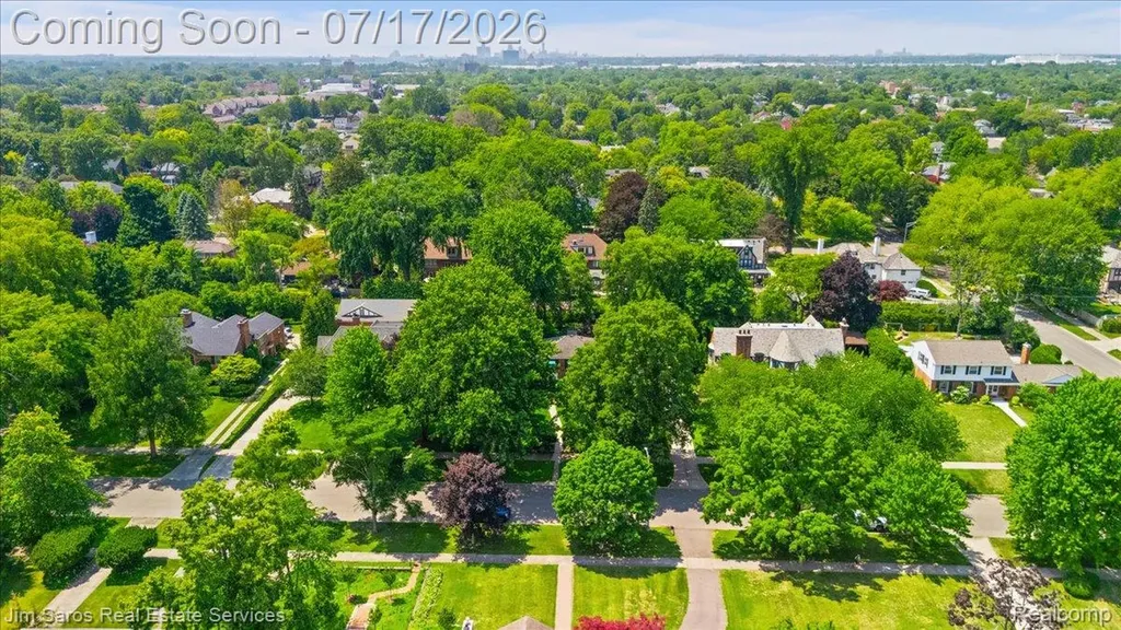 1023 Buckingham Road Grosse Pointe Park City MI 48230